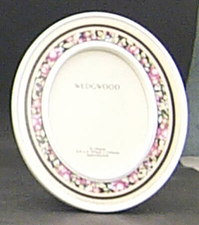 Clio 7" Oval Picture Frame