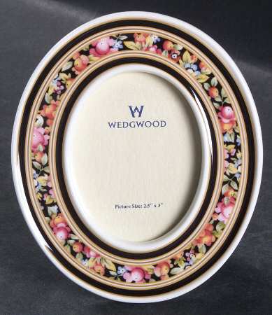 Clio Oval Picture Frame by Wedgwood