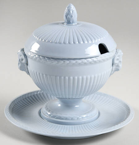 Clyde Blue Sauce Boat with Attached Underplate & Lid