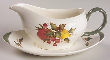 Covent Garden (Green On Edge)Tk605 Gravy Boat & Underplate