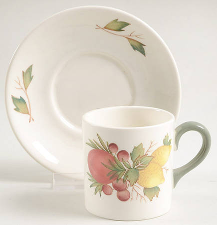 Covent Garden (Green On Edge)Tk605 Bond Shape Demitasse Cup and Saucer Set
