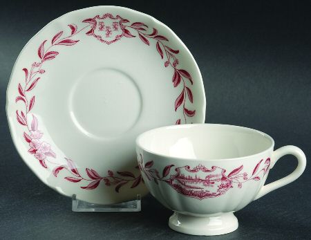 Connecticut Laurel Pink Footed Cup & Saucer Set