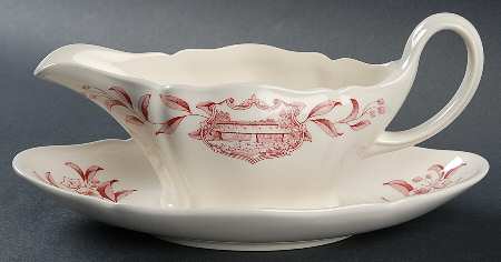Connecticut Laurel Pink Gravy Boat with Attached Underplate