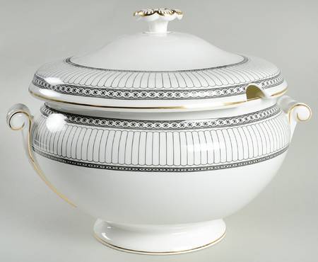 Colonnade Black Tureen &  Lid