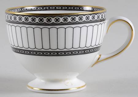 Colonnade Black Leigh Shape Footed Cup
