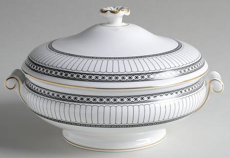 Colonnade Black Round Covered Vegetable