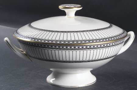 Colonnade Black Round Covered Vegetable