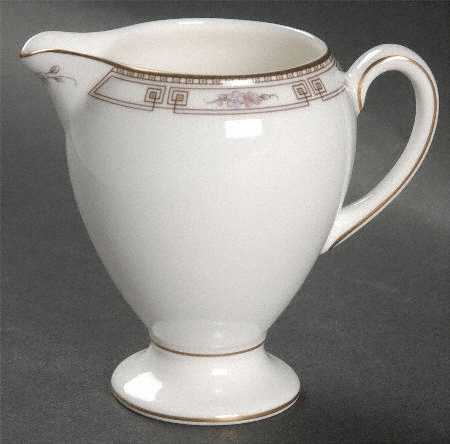 Colchester Globe Shape Creamer