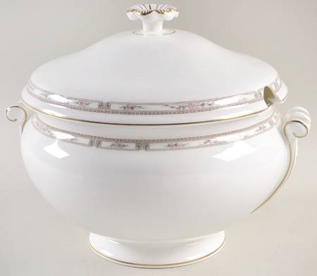 Colchester Tureen &  Lid