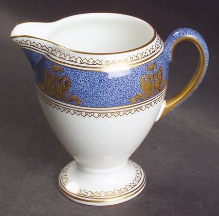 Columbia Powder Blue Rim (White Center) Globe Shape Creamer