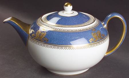 Columbia Powder Blue Rim (White Center) Teapot & Lid