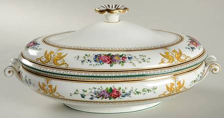 Columbia White (Center Medallion, Green Trim) Oval Covered Vegetable