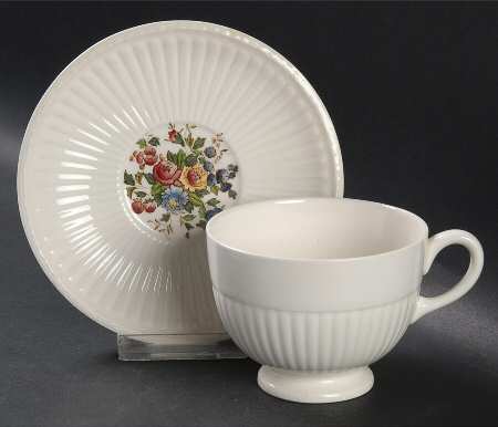 Conway Footed Cup & Saucer Set