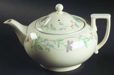 Cornflower (Blue Trim, Smooth) Teapot & Lid