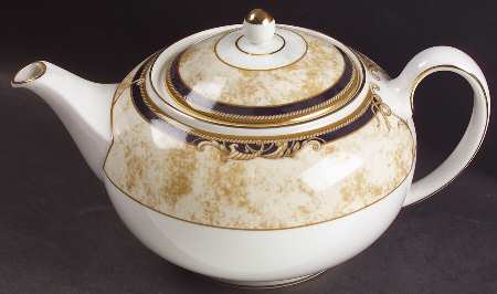 Cornucopia Teapot & Lid by Wedgwood