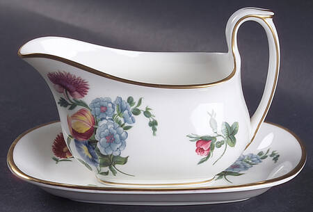 Colonial Sprays Gravy Boat & Underplate