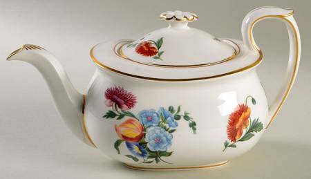 Colonial Sprays Teapot & Lid