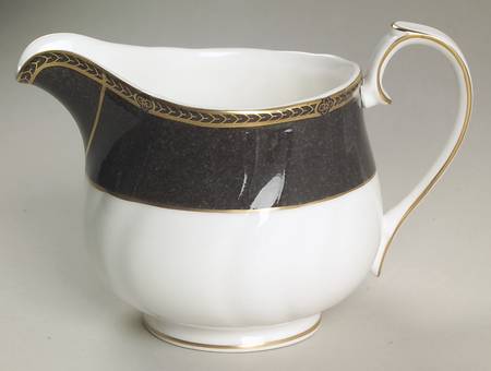 Crown Ebony Creamer