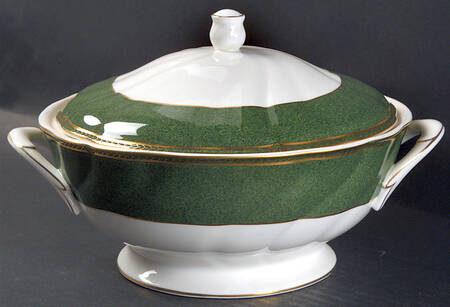 Crown Emerald Round Covered Vegetable