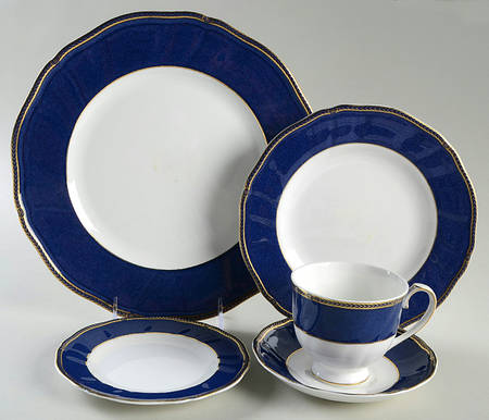 Crown Sapphire (England) 5 Piece Place Setting
