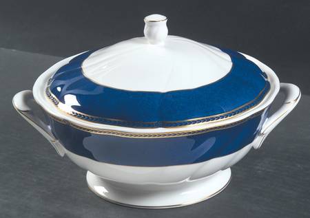 Crown Sapphire (England) Round Covered Vegetable