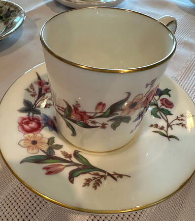 Devon Sprays Flat Cup & Saucer Set