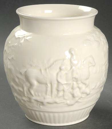 Devonshire (Off White) 6" Vase