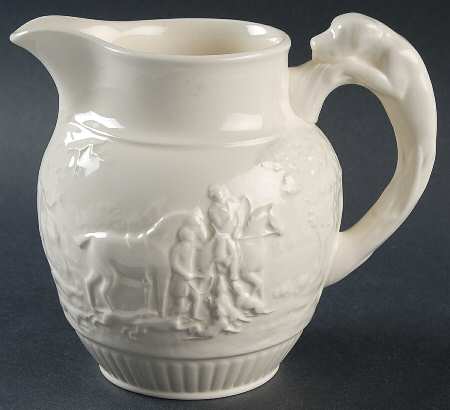 Devonshire (Off White) 32 Oz Pitcher