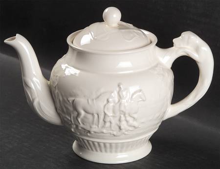Devonshire (Off White) Teapot & Lid