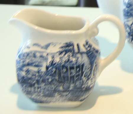 Dickens Coaching Days Blue Creamer