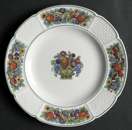 Dover (Scallop, Green Trim) Bread & Butter Plate