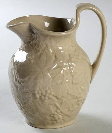 Drabware (Older, Glossy) Creamer