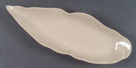 Drabware (Older, Glossy) 14" Leaf Dish
