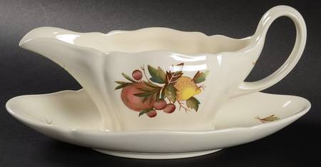 Drury Lane Gravy Boat with Attached Underplate