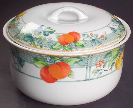 Eden 2 Qt Round Covered Casserole