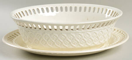 Edme Oval Fruit Basket and Stand