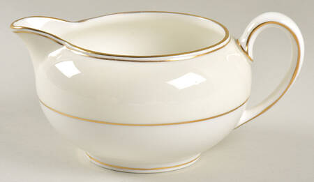 Essex 146 Shape Creamer