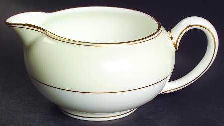Essex 146 Shape Creamer