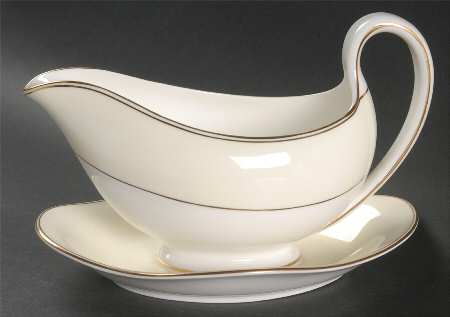 Essex Gravy Boat with Attached Underplate