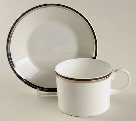 Essence Flat Cup & Saucer Set