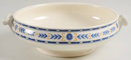 The Etruria (Blue Laurel) Round Vegetable No Lid