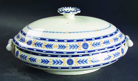 The Etruria (Blue Laurel) Oval Covered Vegetable