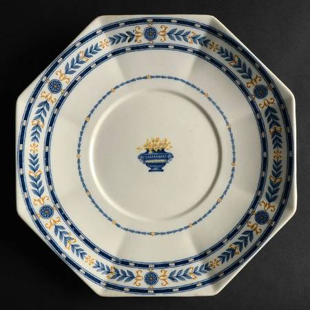 The Etruria (Blue Laurel) 11" Octagonal Chop Plate