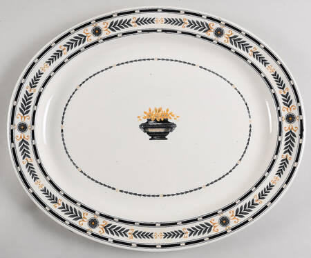 The Etruria (Black Laurel) 18" Oval Serving Platter