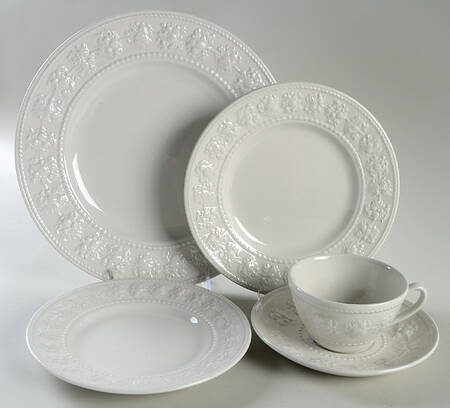 Festivity 40 Piece Estate Set
