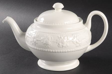 Festivity Teapot & Lid