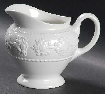 Festivity Small Creamer