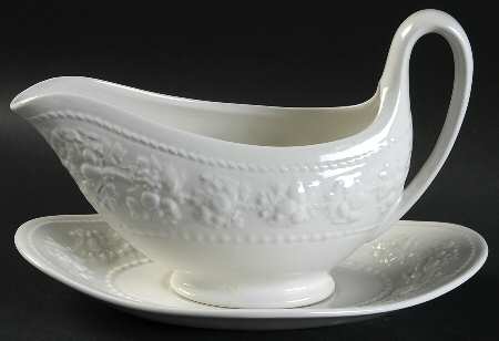 Festivity Gravy Boat & Underplate