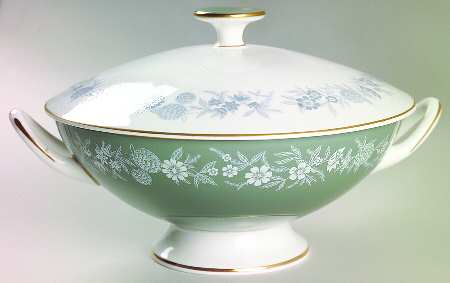 Fieldfare Green Round Covered Vegetable