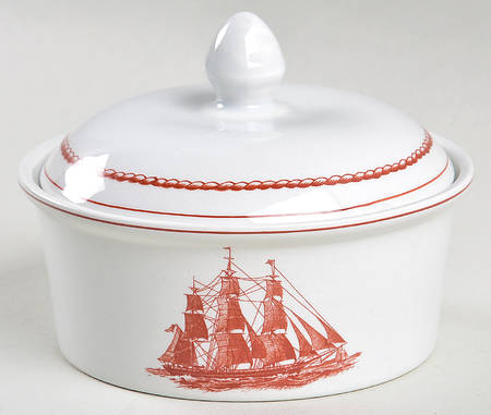 Flying Cloud Rust Round Box & Lid